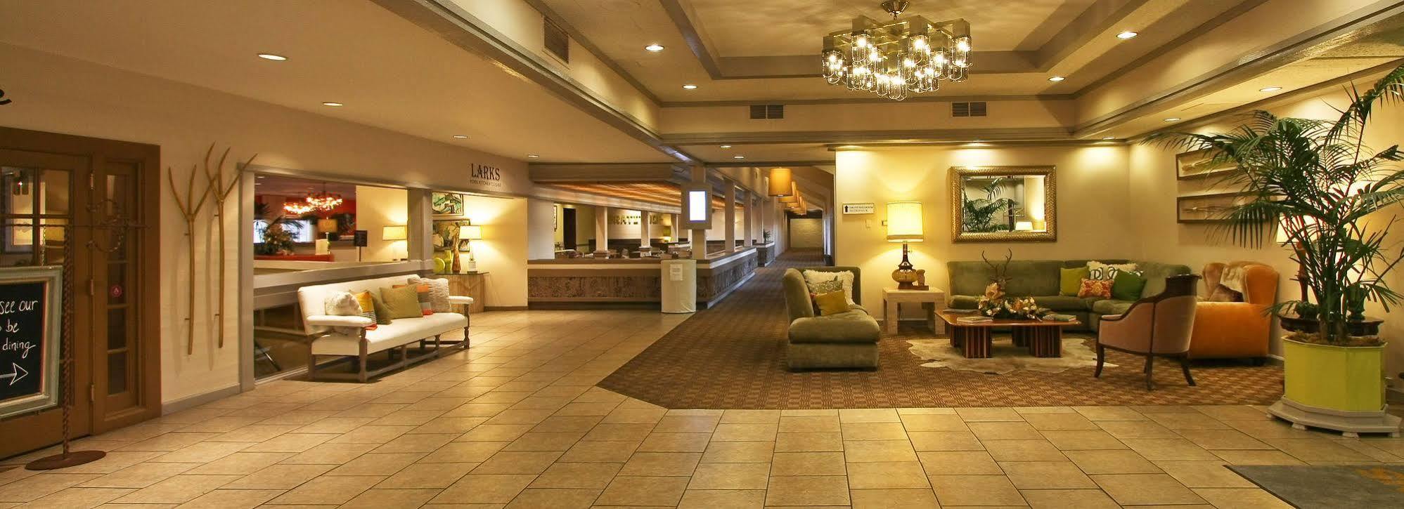 Inn At The Commons Медфорд Экстерьер фото